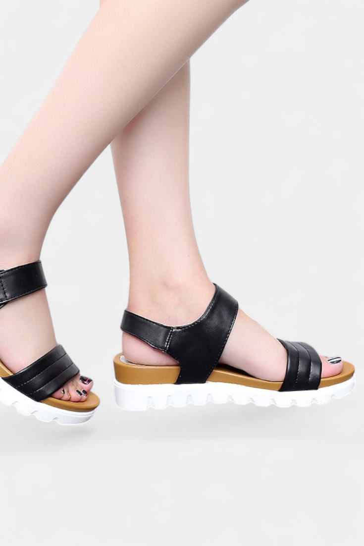 Clothide Casual Platform σανδάλια με διπλό λουρί και ρυθμιζόμενη πόρπη